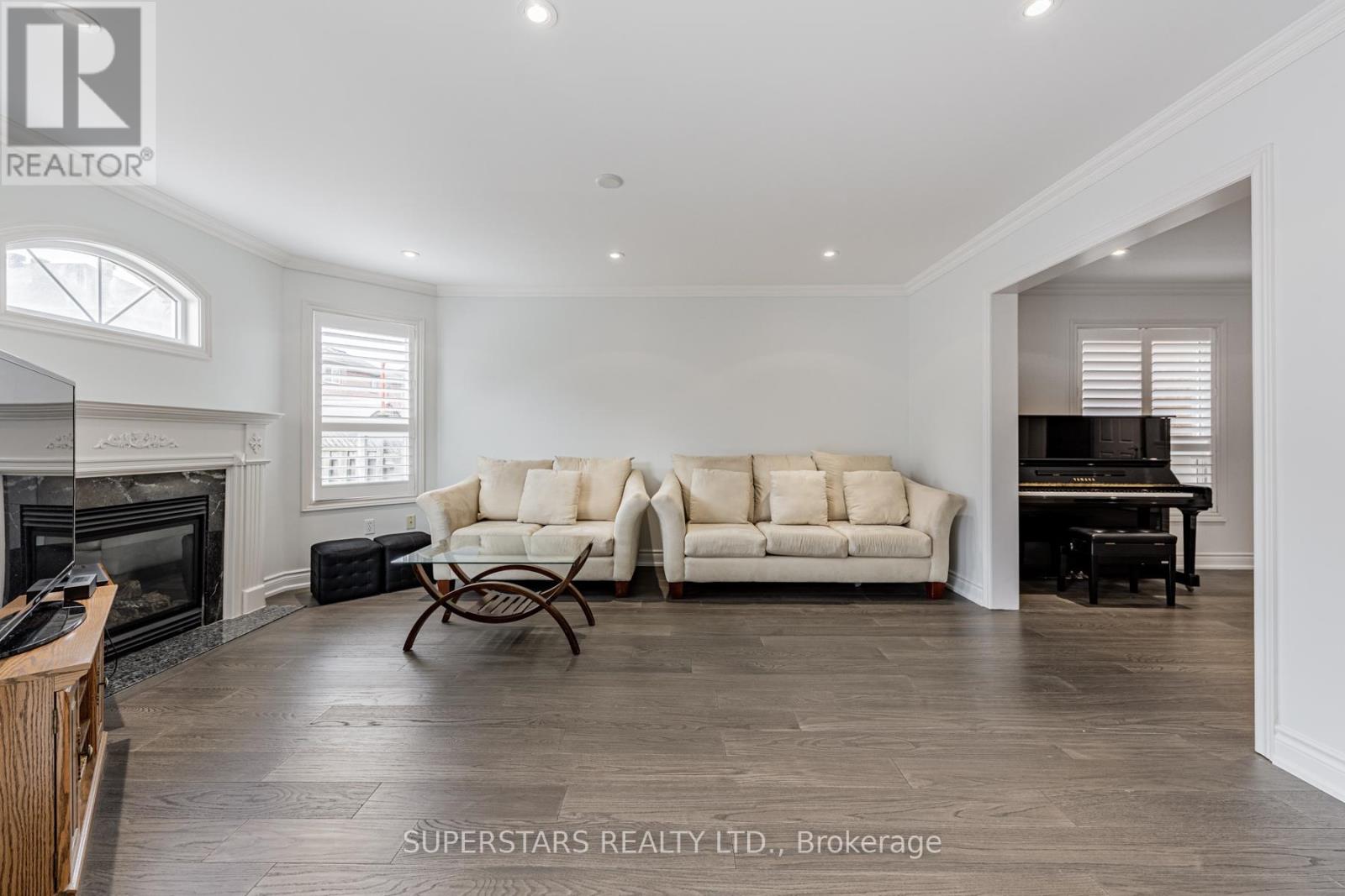 71 Landsdown Crescent, Markham, Ontario  L6E 1N6 - Photo 6 - N13075686