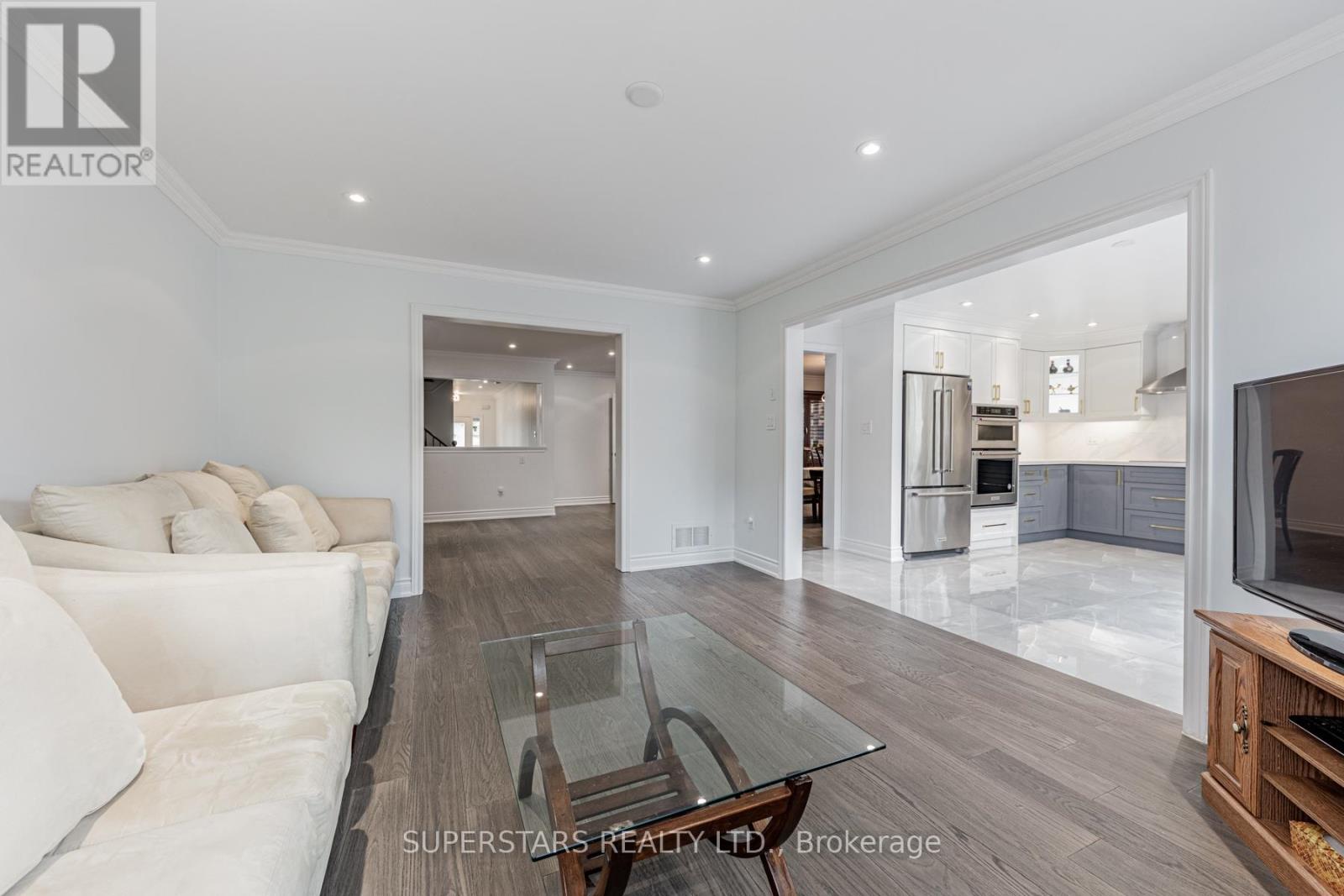71 Landsdown Crescent, Markham, Ontario  L6E 1N6 - Photo 7 - N13075686