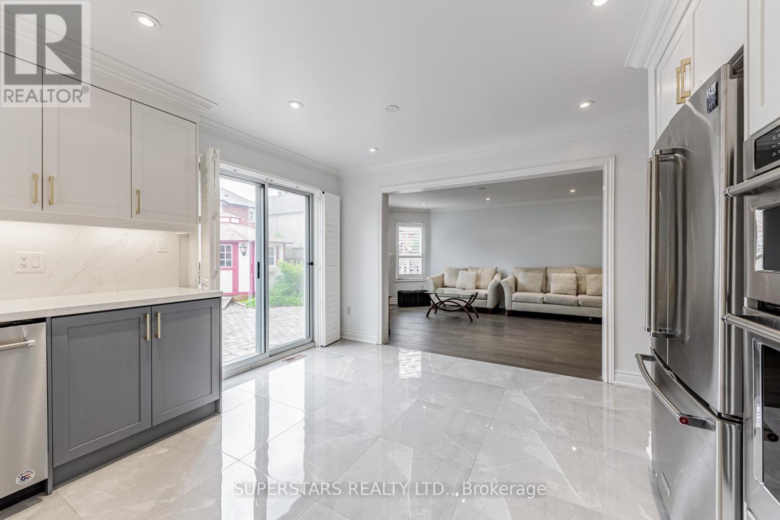 71 Landsdown Crescent, Markham, Ontario  L6E 1N6 - Photo 8 - N13075686
