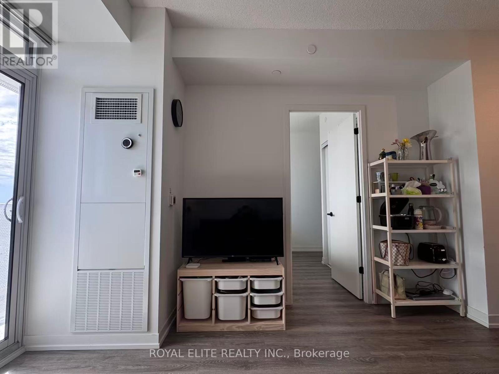 1807 - 8 Interchange Way, Vaughan (Vaughan Corporate Centre), Ontario  L4K 0R2 - Photo 10 - N13075698