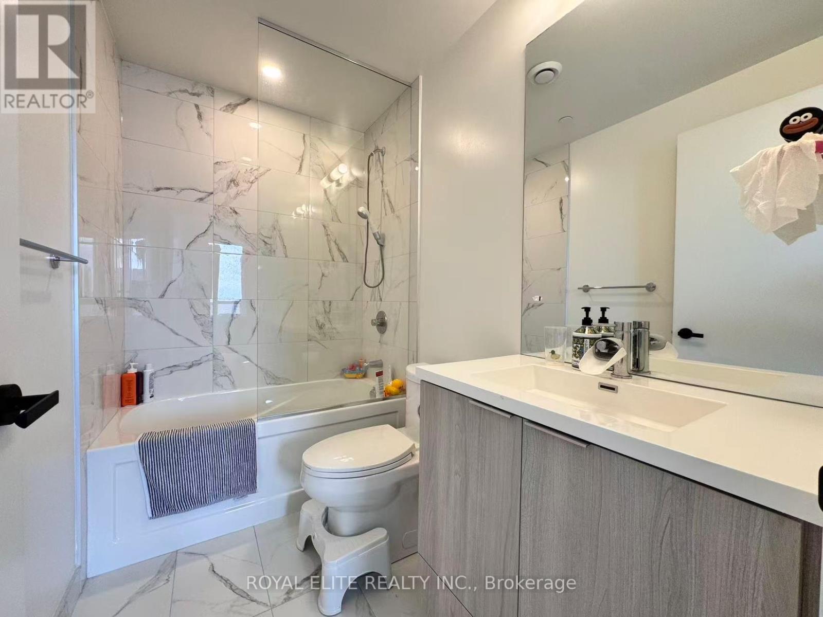 1807 - 8 Interchange Way, Vaughan (Vaughan Corporate Centre), Ontario  L4K 0R2 - Photo 14 - N13075698