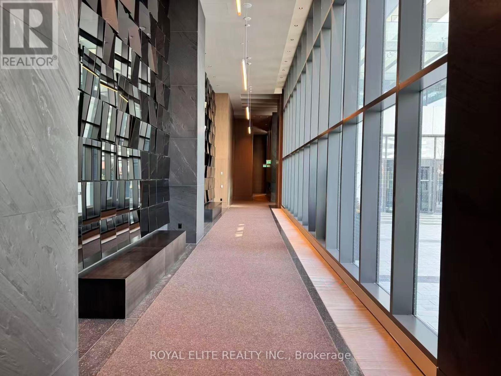 1807 - 8 Interchange Way, Vaughan (Vaughan Corporate Centre), Ontario  L4K 0R2 - Photo 3 - N13075698