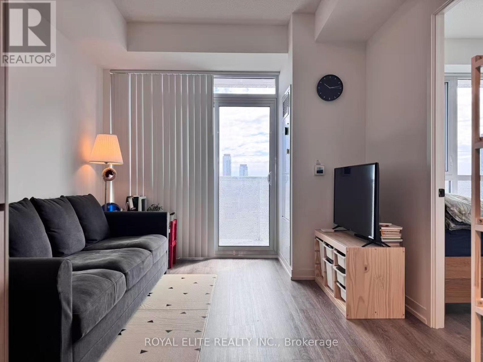 1807 - 8 Interchange Way, Vaughan (Vaughan Corporate Centre), Ontario  L4K 0R2 - Photo 8 - N13075698