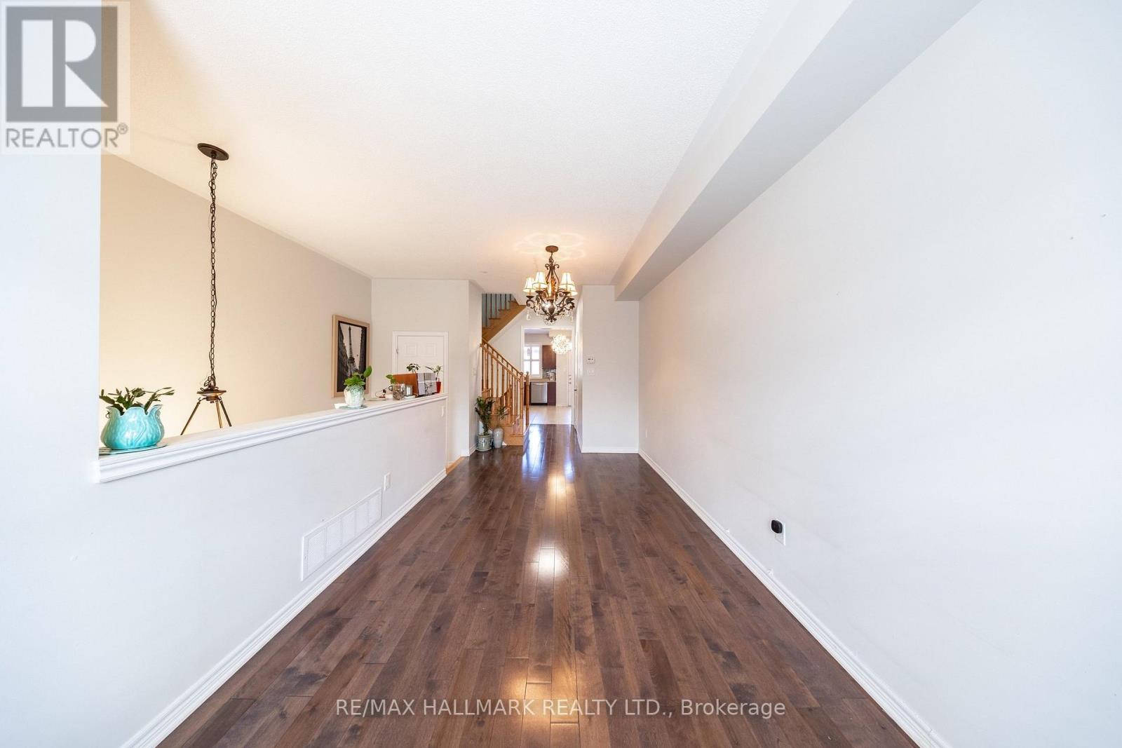 322 Delray Drive, Markham, Ontario  L6E 0R2 - Photo 4 - N13075706