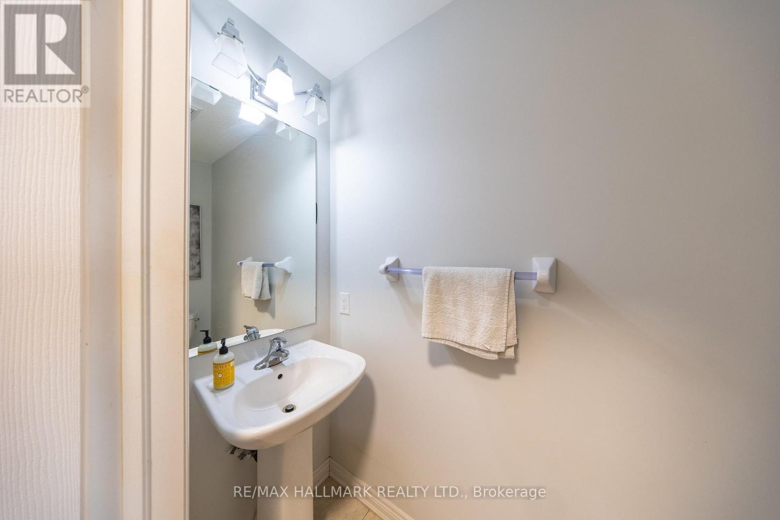 322 Delray Drive, Markham, Ontario  L6E 0R2 - Photo 9 - N13075706