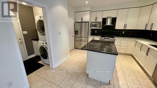 2089 Blackforest Crescent, Oakville, Ontario  L6M 4T5 - Photo 13 - W13075692