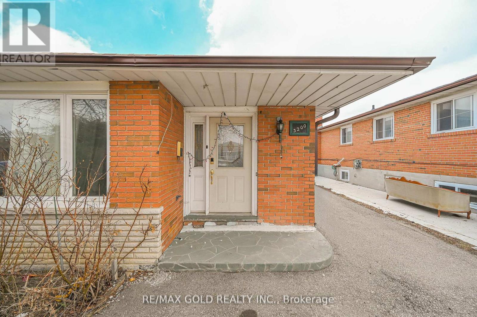 3200 Morning Star Drive, Mississauga, Ontario  L4T 1X5 - Photo 3 - W13075704