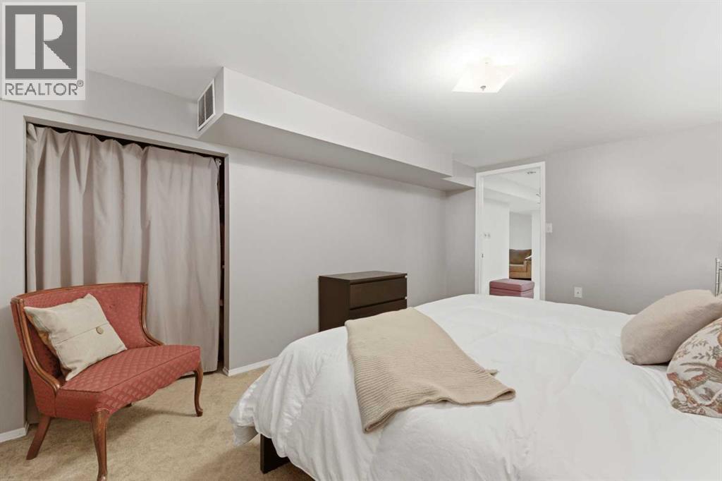 803 Seattle Drive SW, Calgary, Alberta  T2W 0M9 - Photo 29 - A2305853