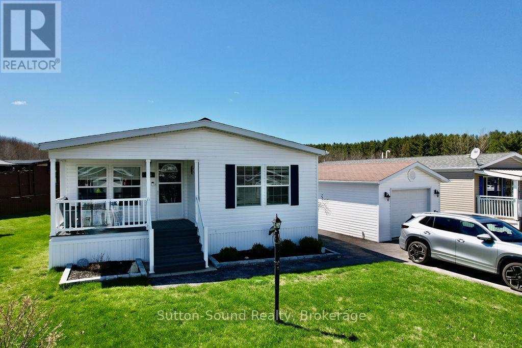 144 ROSEWOOD DRIVE, Georgian Bluffs, Ontario