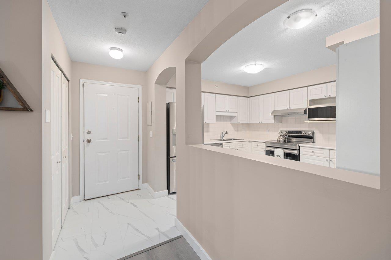 208 20976 56 Avenue, Langley, British Columbia  V3A 7Z2 - Photo 6 - R3102203