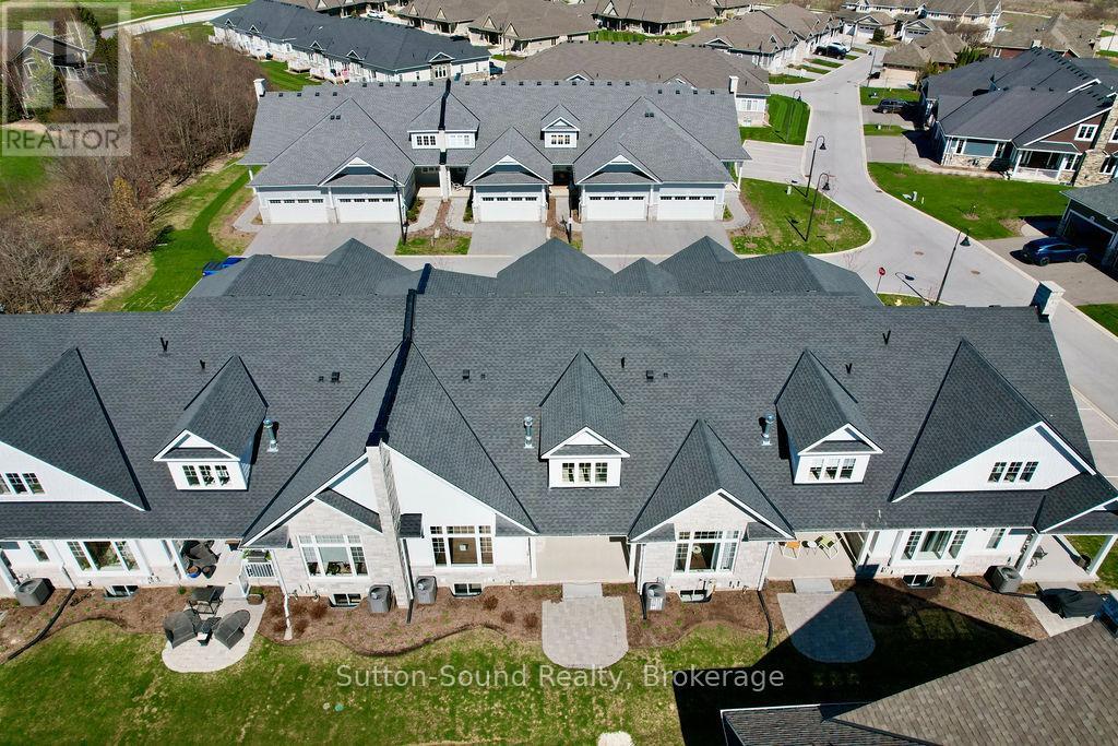 306 Sandpiper Lane, Georgian Bluffs, Ontario  N0H 1S0 - Photo 2 - X12629892