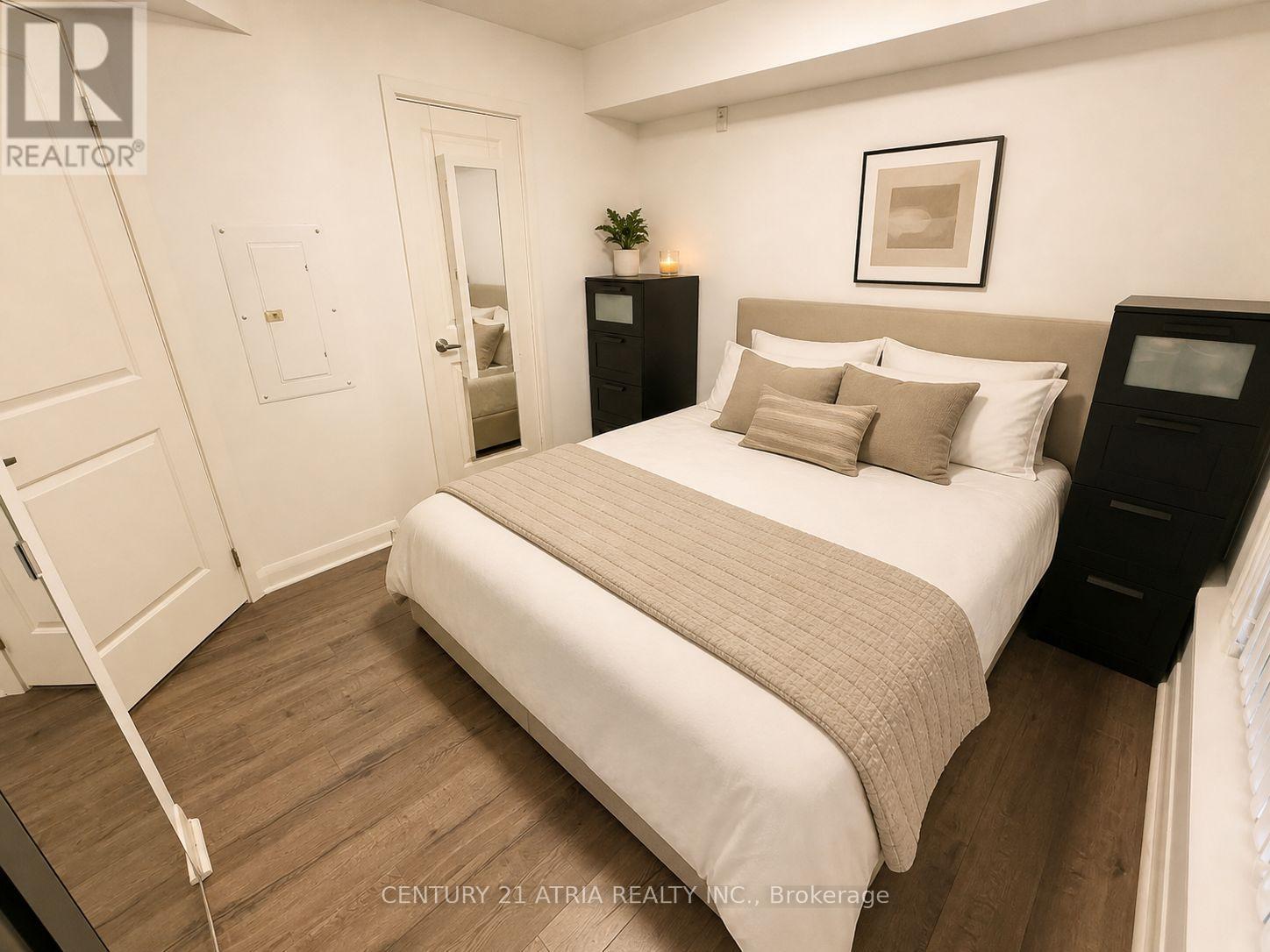 310 - 75 Norman Bethune Avenue, Richmond Hill, Ontario  L4B 0B6 - Photo 6 - N13074488