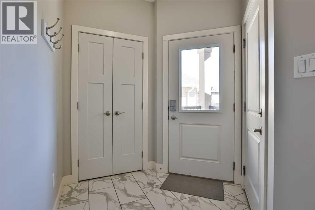 522 Moonlight Lane W, Lethbridge, Alberta  T1J 5K1 - Photo 2 - A2307472