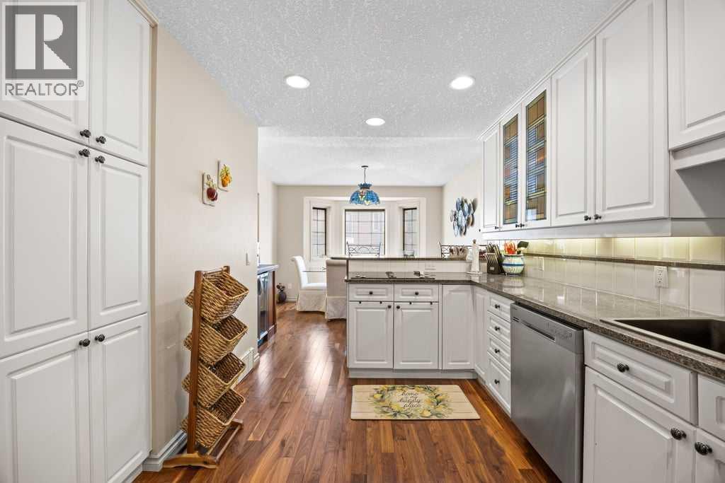 4 Prominence Path Sw, Calgary, Alberta  T3H 2W7 - Photo 8 - A2306246