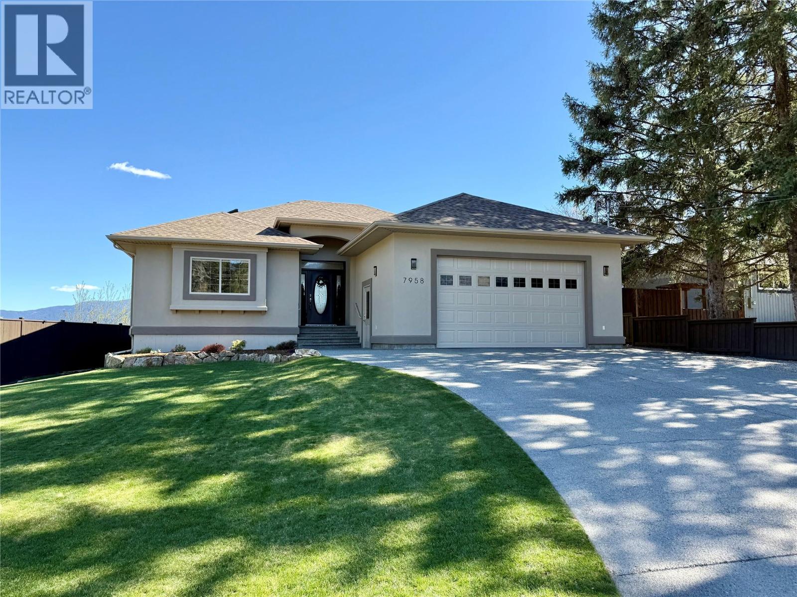 7958 MCCALLUM VIEW Drive, Grand Forks, British Columbia
