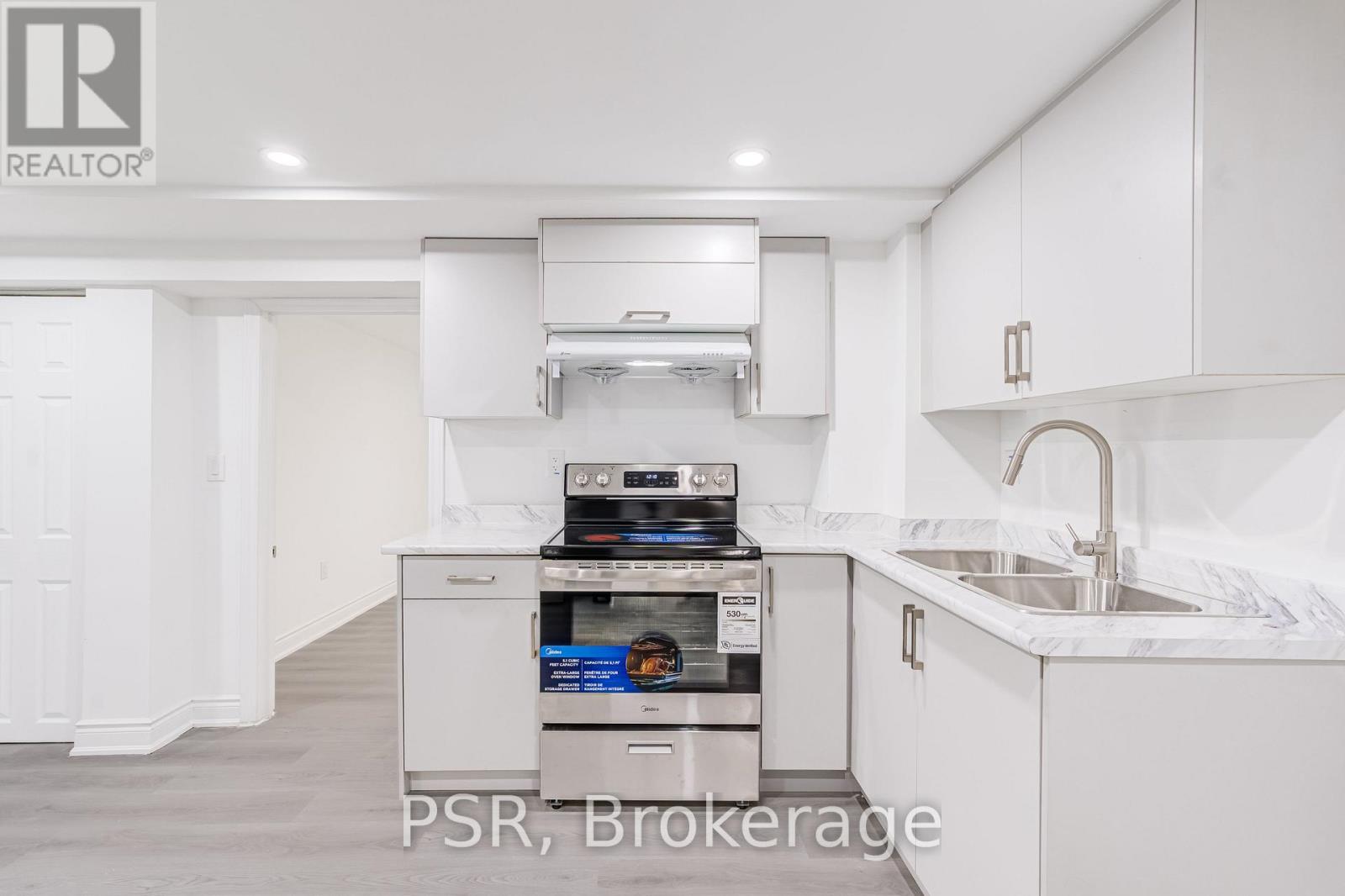24 Skelmore #lower Crescent, Toronto, Ontario  M3A 2G8 - Photo 3 - C13050666