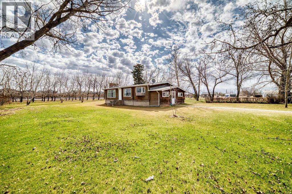 243195 Paradise Road, Chestermere, Alberta  T1X 0M9 - Photo 3 - A2303242