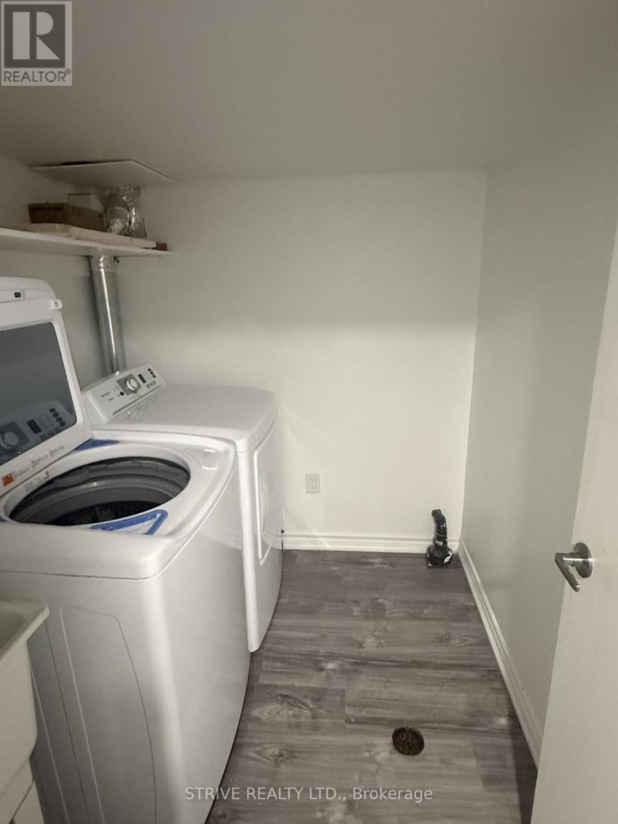 23 Burnfield (Lower) Avenue, Toronto, Ontario  M6G 1Y4 - Photo 7 - W13075772