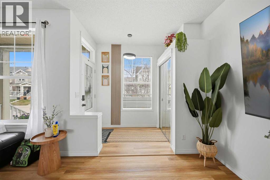 41 New Brighton Green Se, Calgary, Alberta  T2Z 0J8 - Photo 3 - A2305849