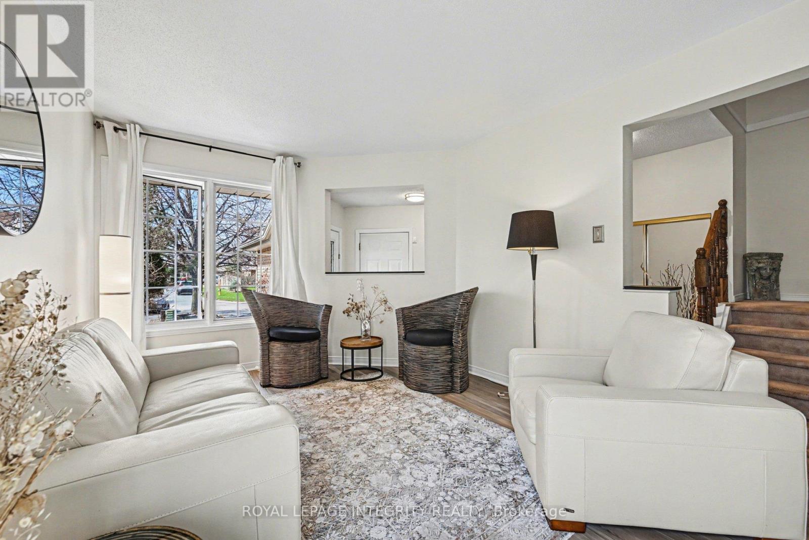 52 Kincardine Drive, Ottawa, Ontario  K2V 1B3 - Photo 3 - X13075766