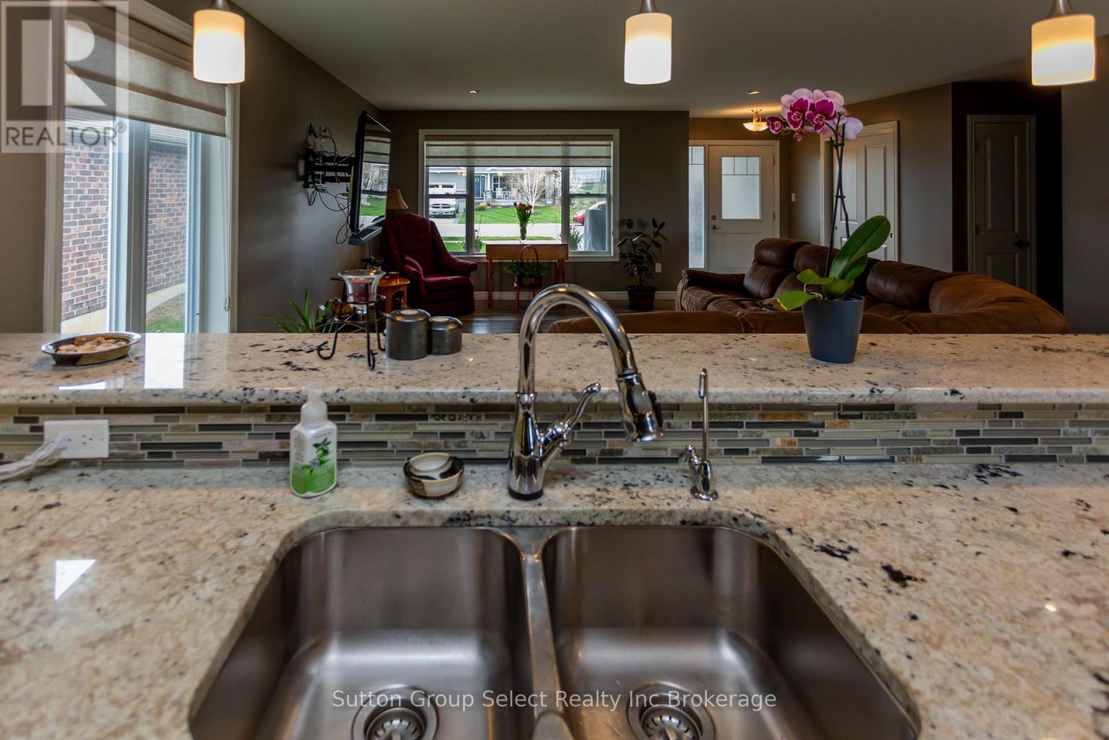 86 Walker Road, Ingersoll, Ontario  N5C 0A6 - Photo 15 - X13075786