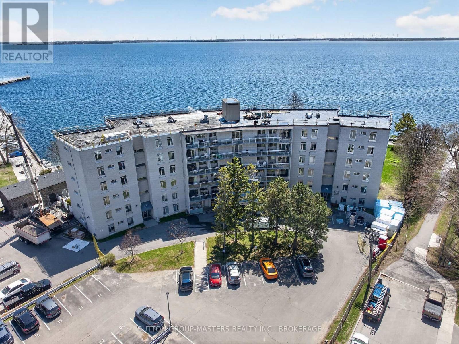401 - 1 MOWAT AVENUE, Kingston, Ontario