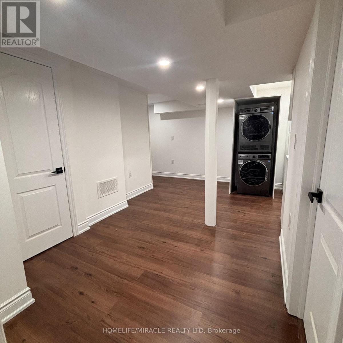 Bsmt - 12 Holmstead Court, Brampton, Ontario  L6S 1R9 - Photo 12 - W13075740