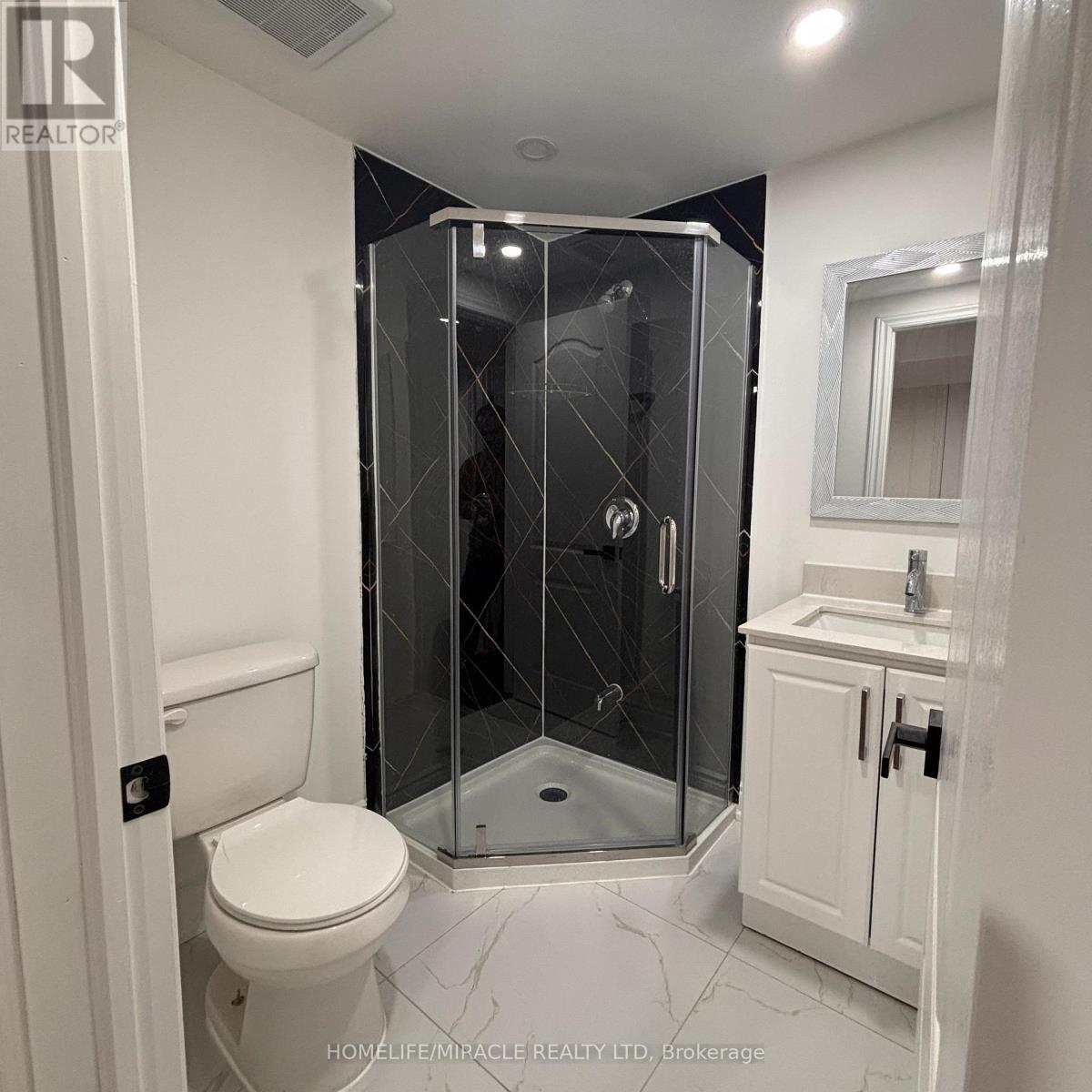 Bsmt - 12 Holmstead Court, Brampton, Ontario  L6S 1R9 - Photo 14 - W13075740