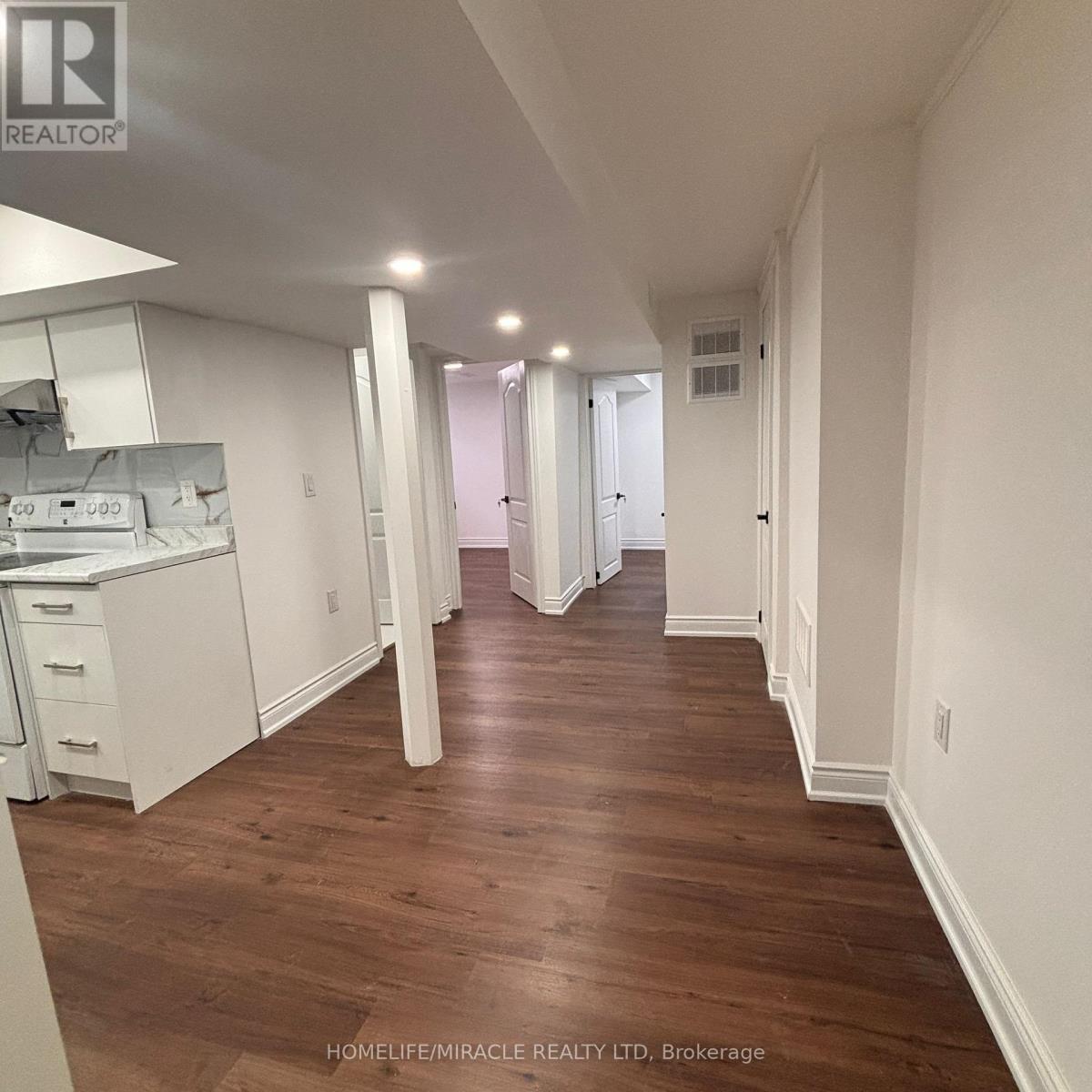 Bsmt - 12 Holmstead Court, Brampton, Ontario  L6S 1R9 - Photo 3 - W13075740