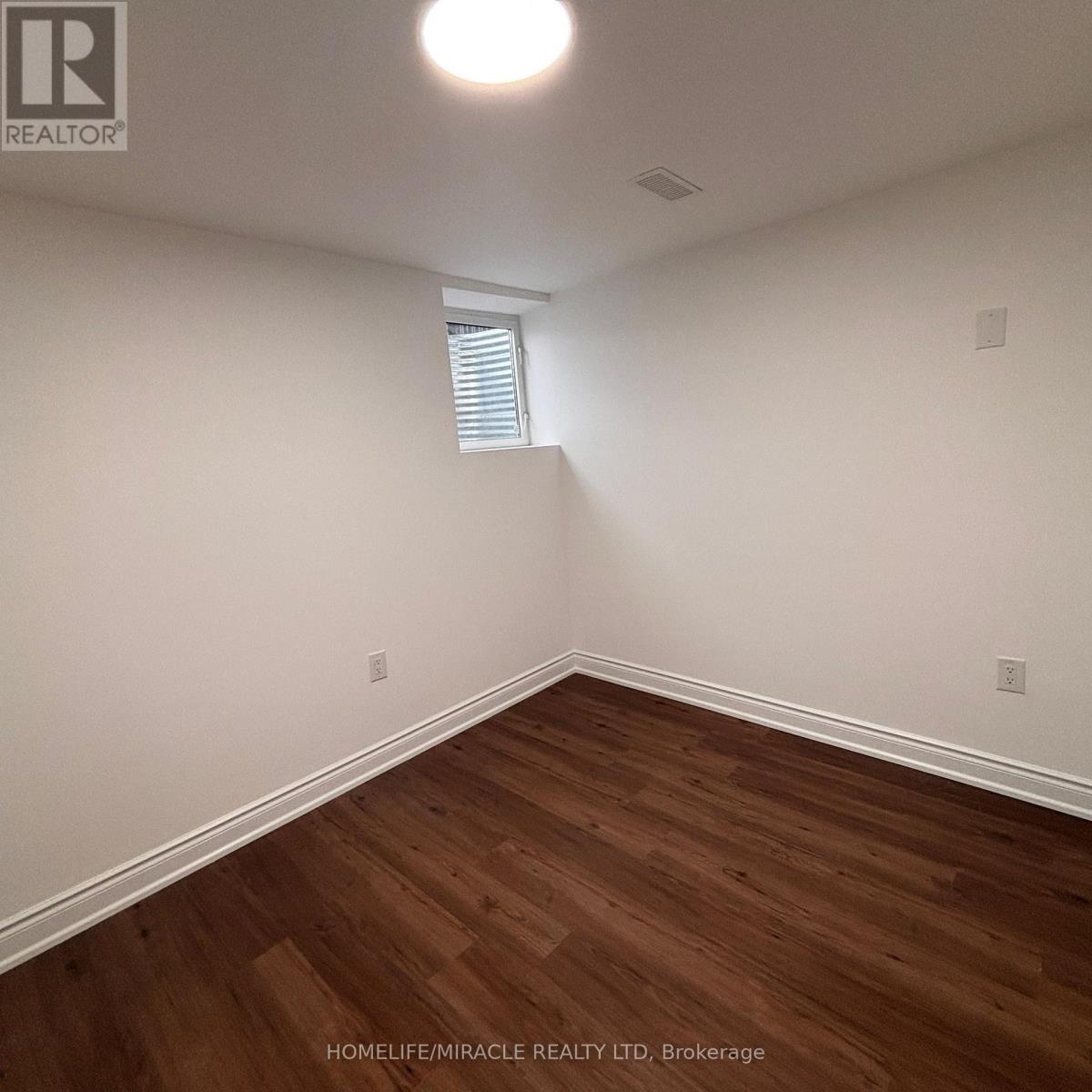 Bsmt - 12 Holmstead Court, Brampton, Ontario  L6S 1R9 - Photo 8 - W13075740