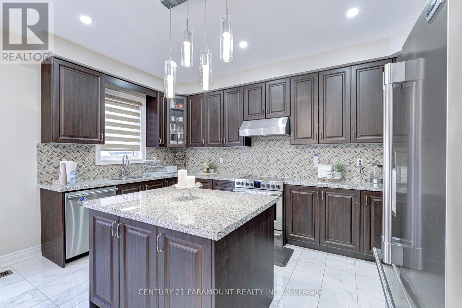 563 Dougall Avenue E, Caledon, Ontario  L7C 3Z4 - Photo 12 - W13075764