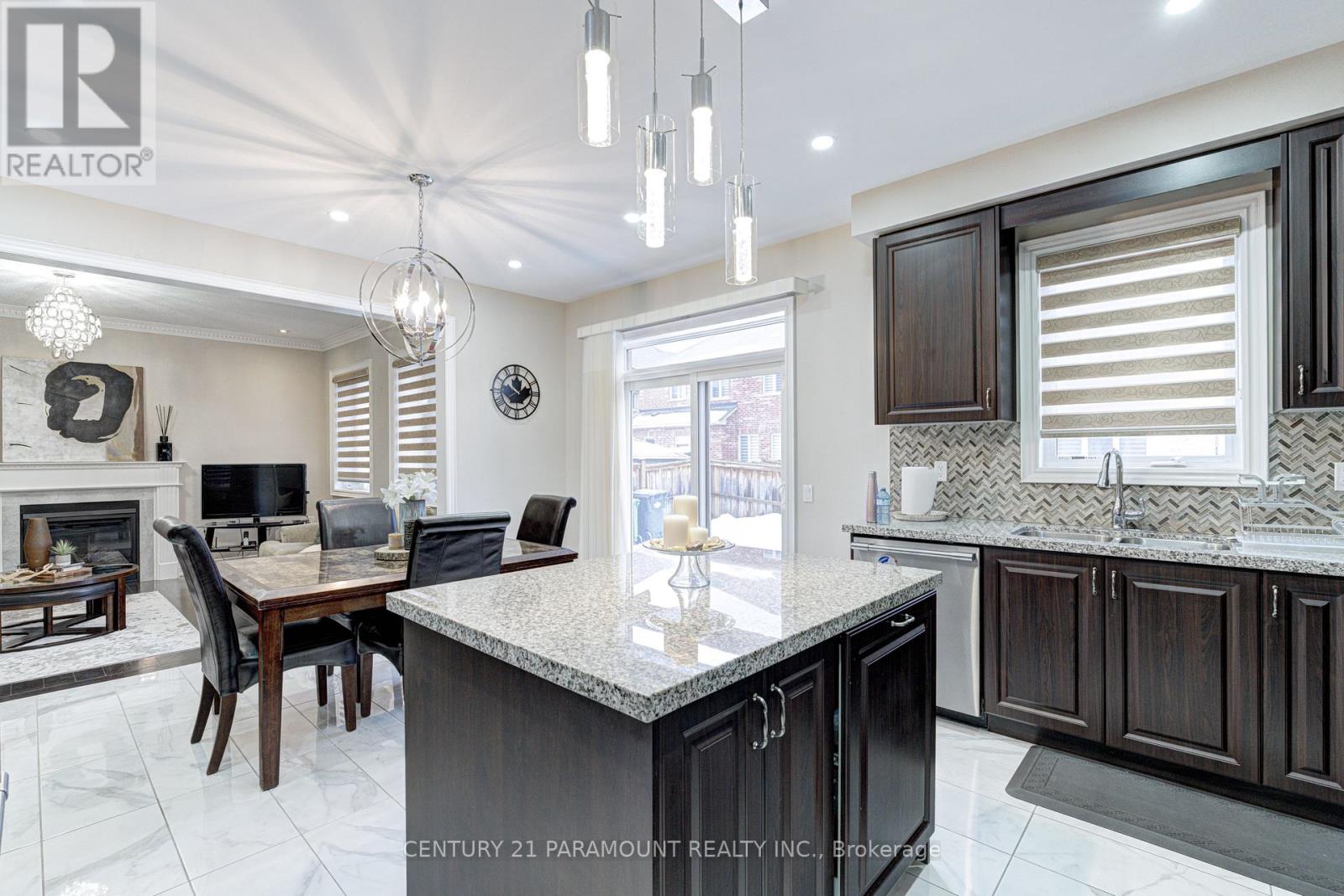 563 Dougall Avenue E, Caledon, Ontario  L7C 3Z4 - Photo 17 - W13075764