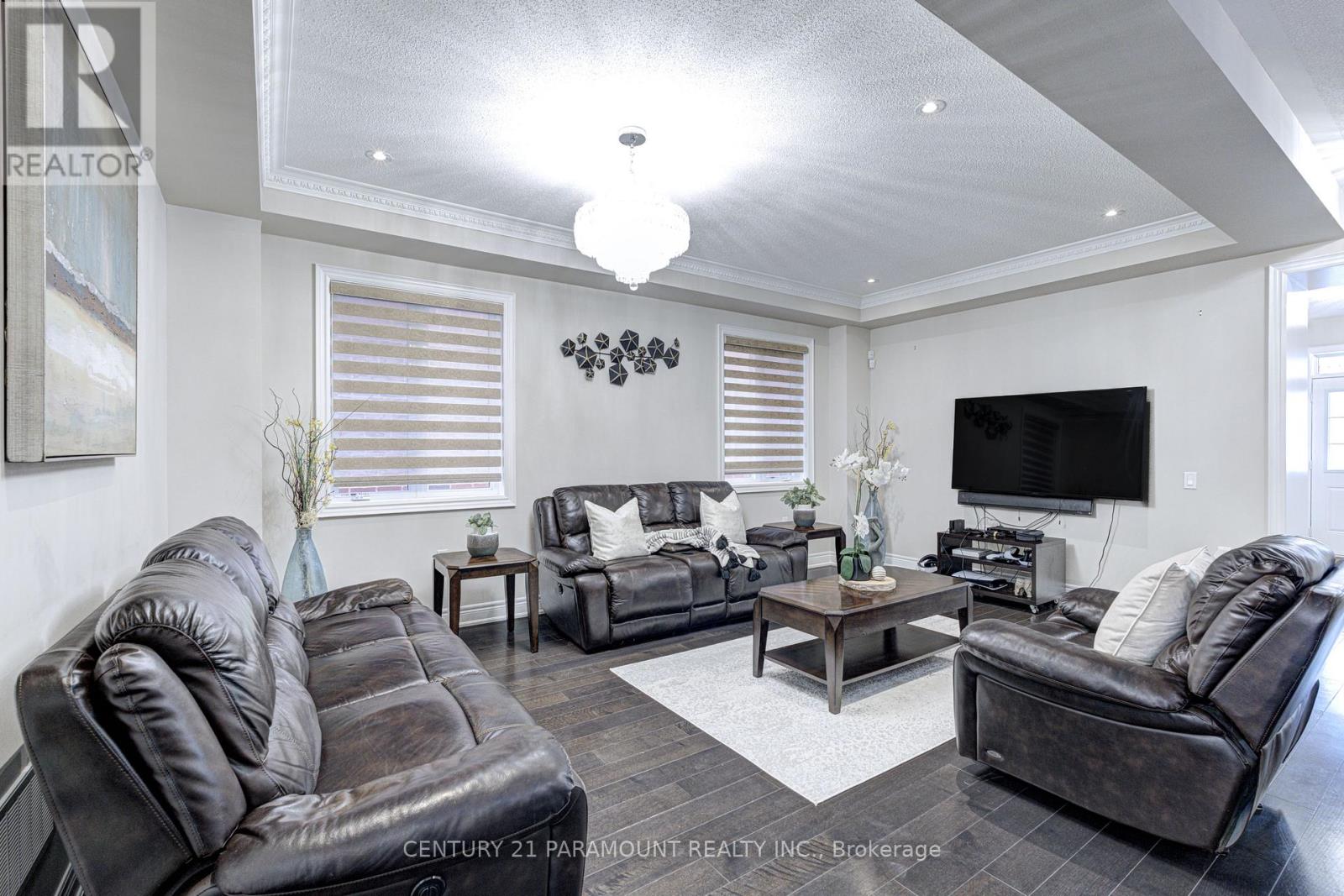 563 Dougall Avenue E, Caledon, Ontario  L7C 3Z4 - Photo 7 - W13075764