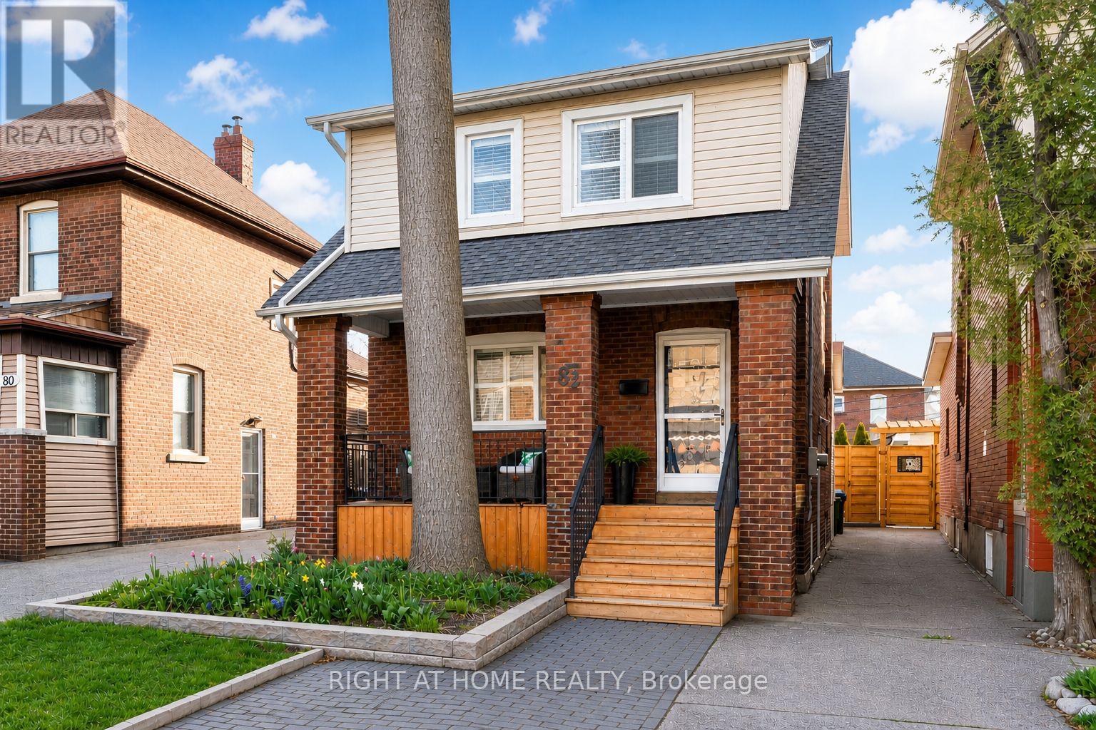 82 NINTH STREET, Toronto, Ontario
