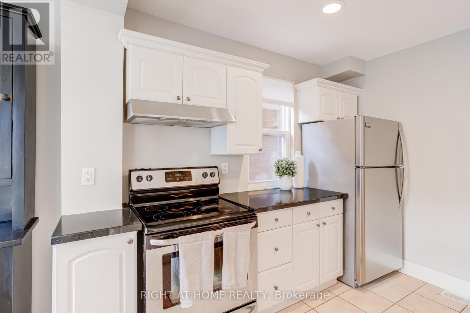 82 Ninth Street, Toronto, Ontario  M8V 3E4 - Photo 13 - W13075790