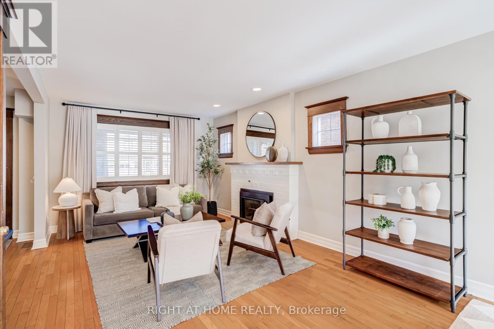 82 Ninth Street, Toronto, Ontario  M8V 3E4 - Photo 4 - W13075790