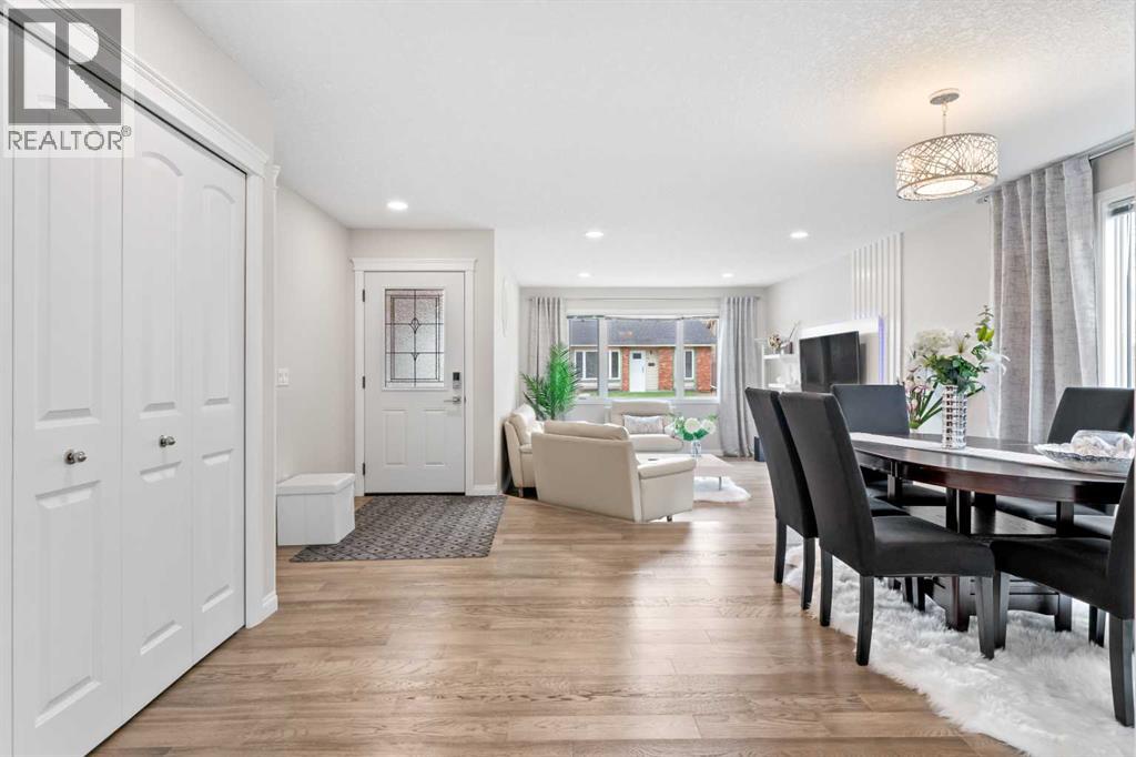 36 Woodfern Rise Sw, Calgary, Alberta  T2W 4S2 - Photo 3 - A2305683