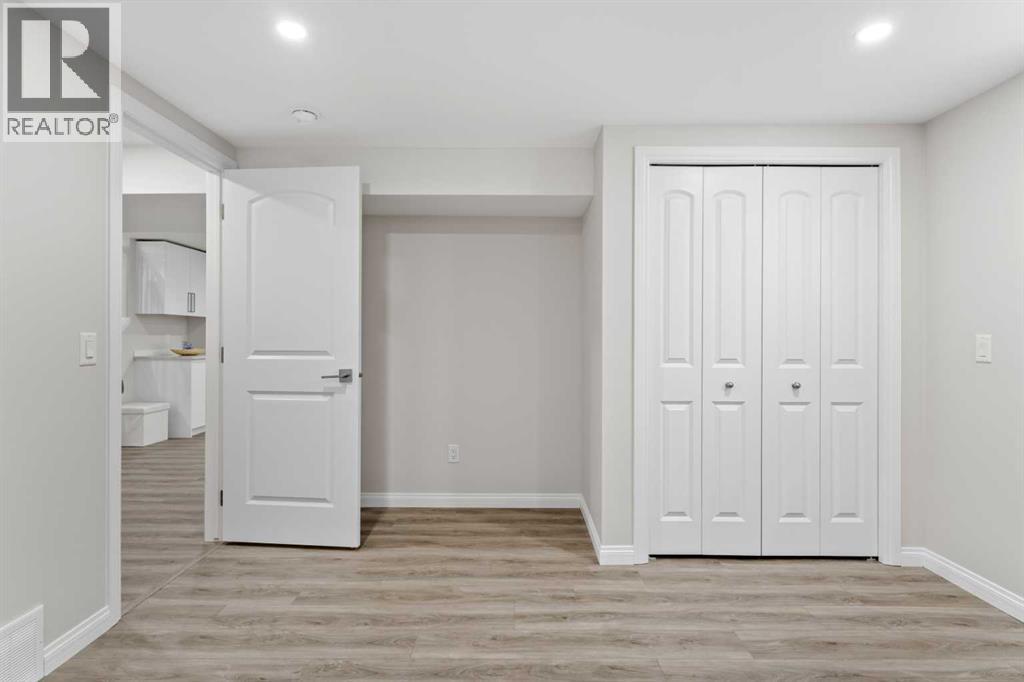 36 Woodfern Rise Sw, Calgary, Alberta  T2W 4S2 - Photo 28 - A2305683