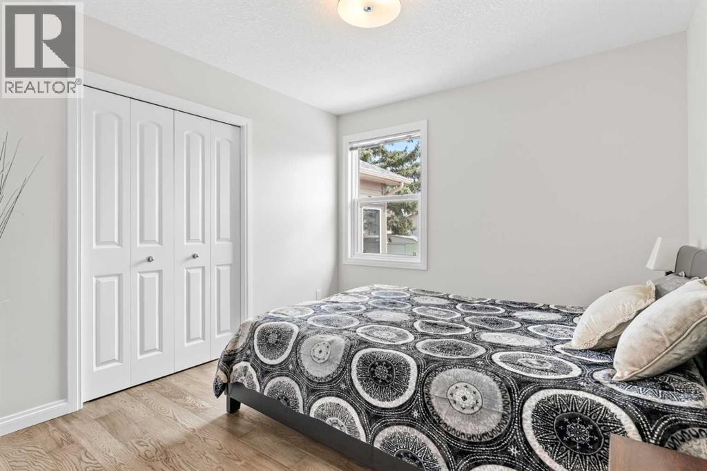 36 Woodfern Rise Sw, Calgary, Alberta  T2W 4S2 - Photo 19 - A2305683