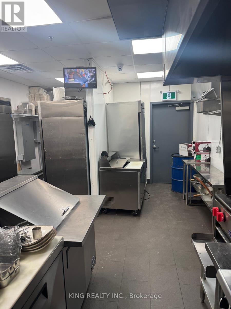 9 - 60 Frederick Street, Kitchener, Ontario  N2H 0C7 - Photo 6 - X13075754
