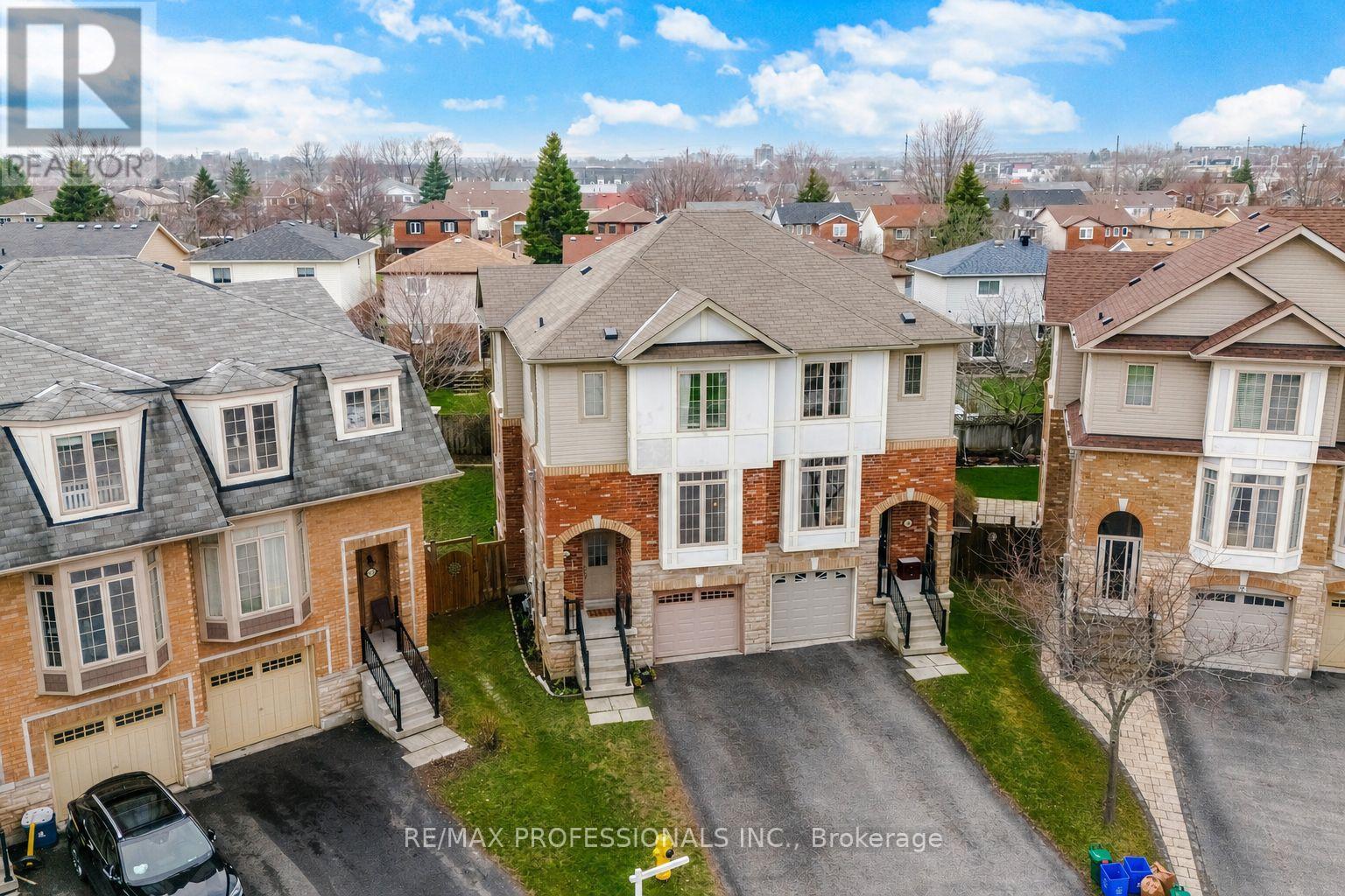 45 HORTON STREET, Ajax, Ontario