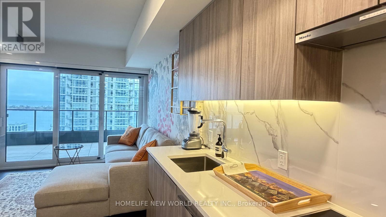 3308 - 1 Concord Cityplace Way, Toronto, Ontario  M5V 0X3 - Photo 22 - C13075812