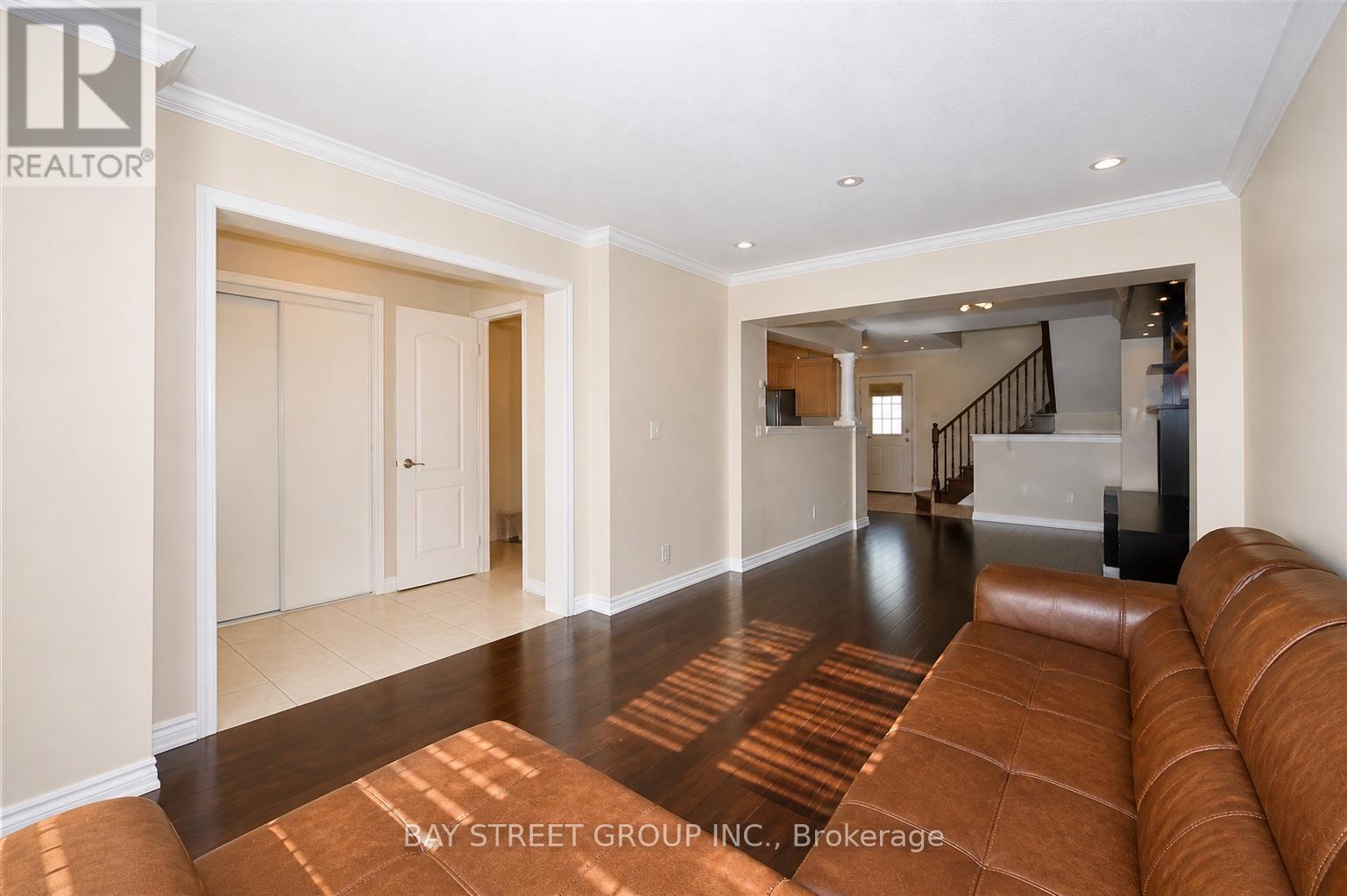 506 Bur Oak Avenue, Markham, Ontario  L6C 3A8 - Photo 4 - N13075800