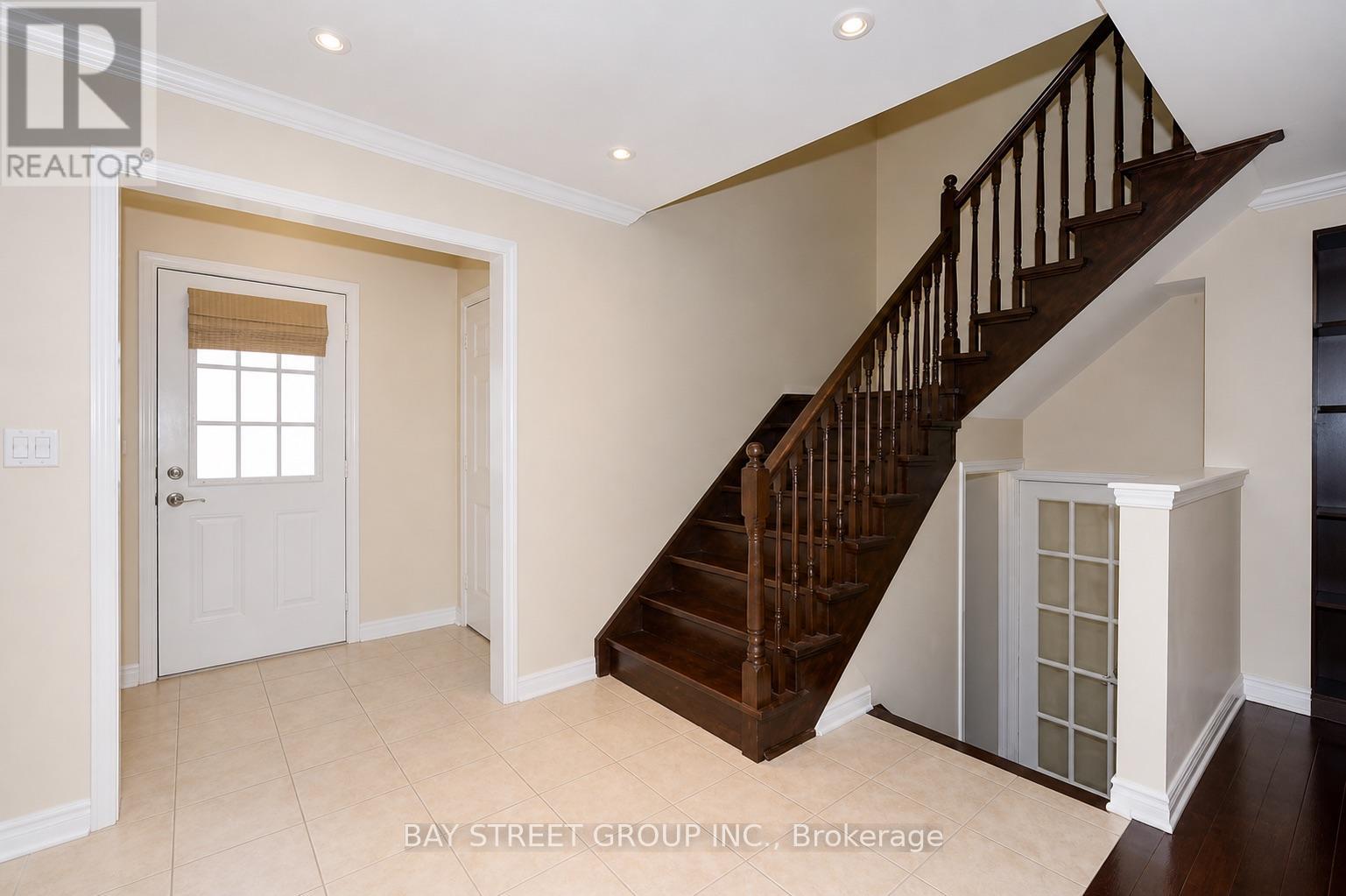 506 Bur Oak Avenue, Markham, Ontario  L6C 3A8 - Photo 5 - N13075800