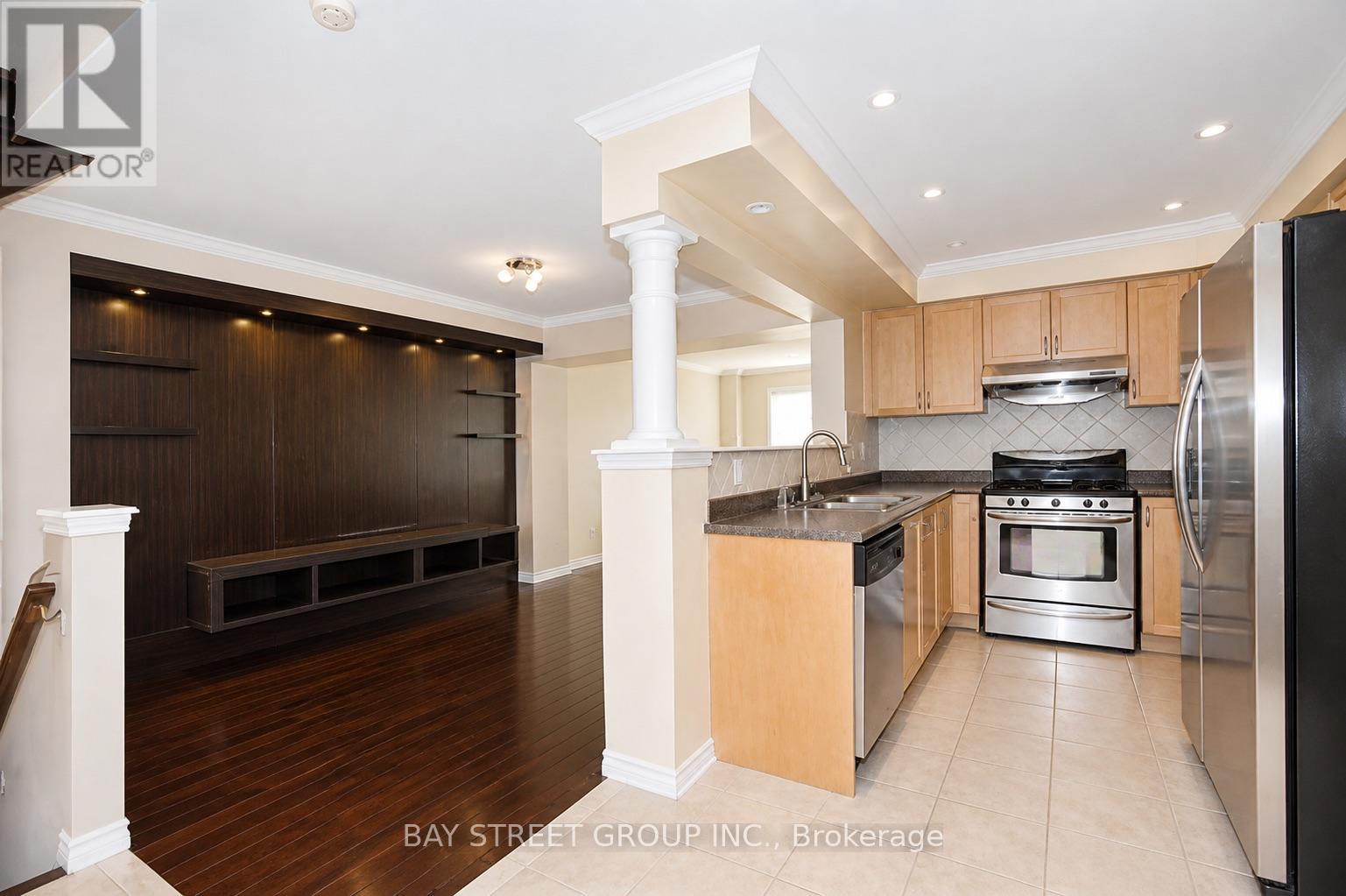 506 Bur Oak Avenue, Markham, Ontario  L6C 3A8 - Photo 7 - N13075800