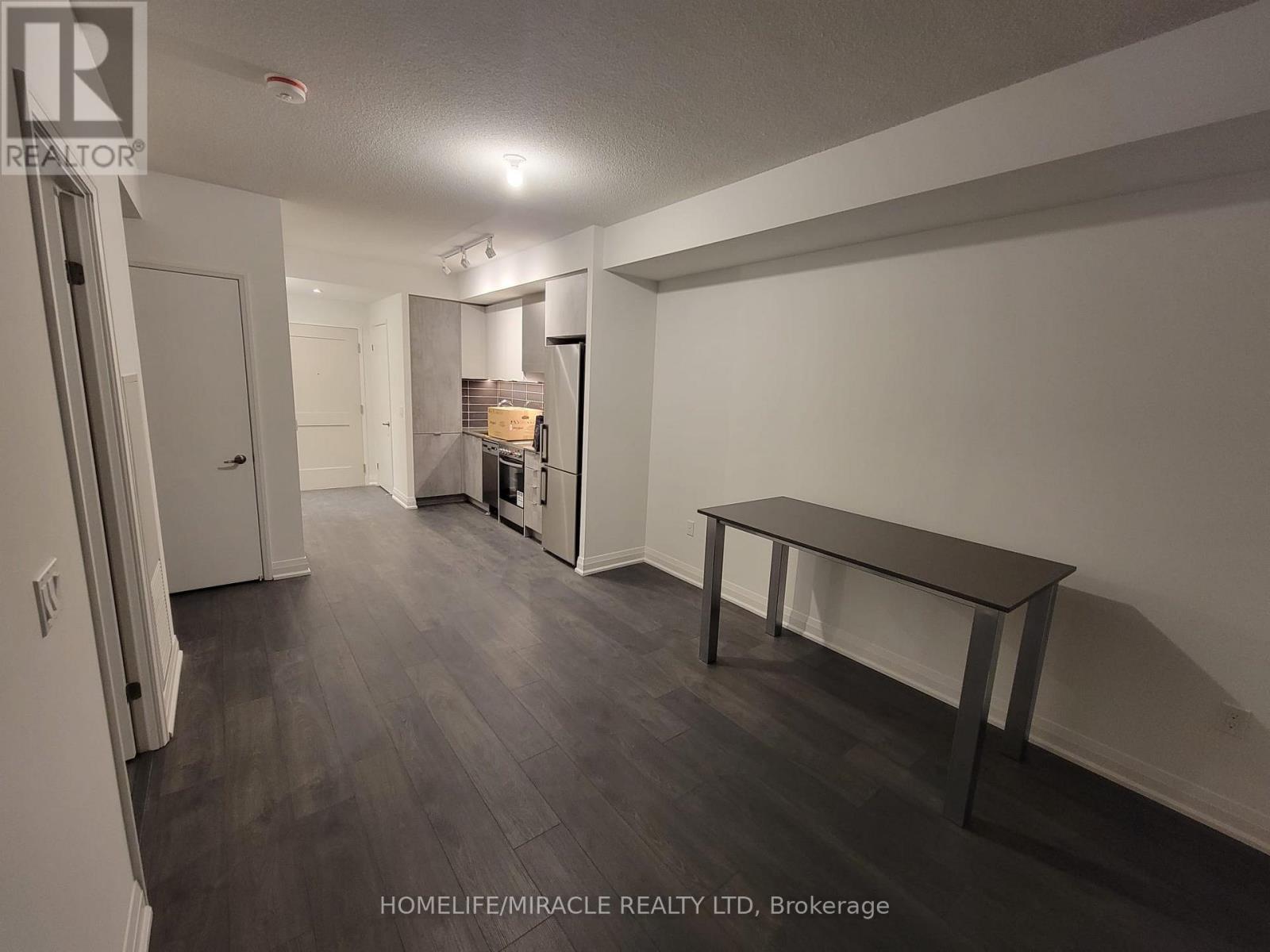 728 - 10 Gibbs Road, Toronto, Ontario  M9B 0E2 - Photo 2 - W13075802