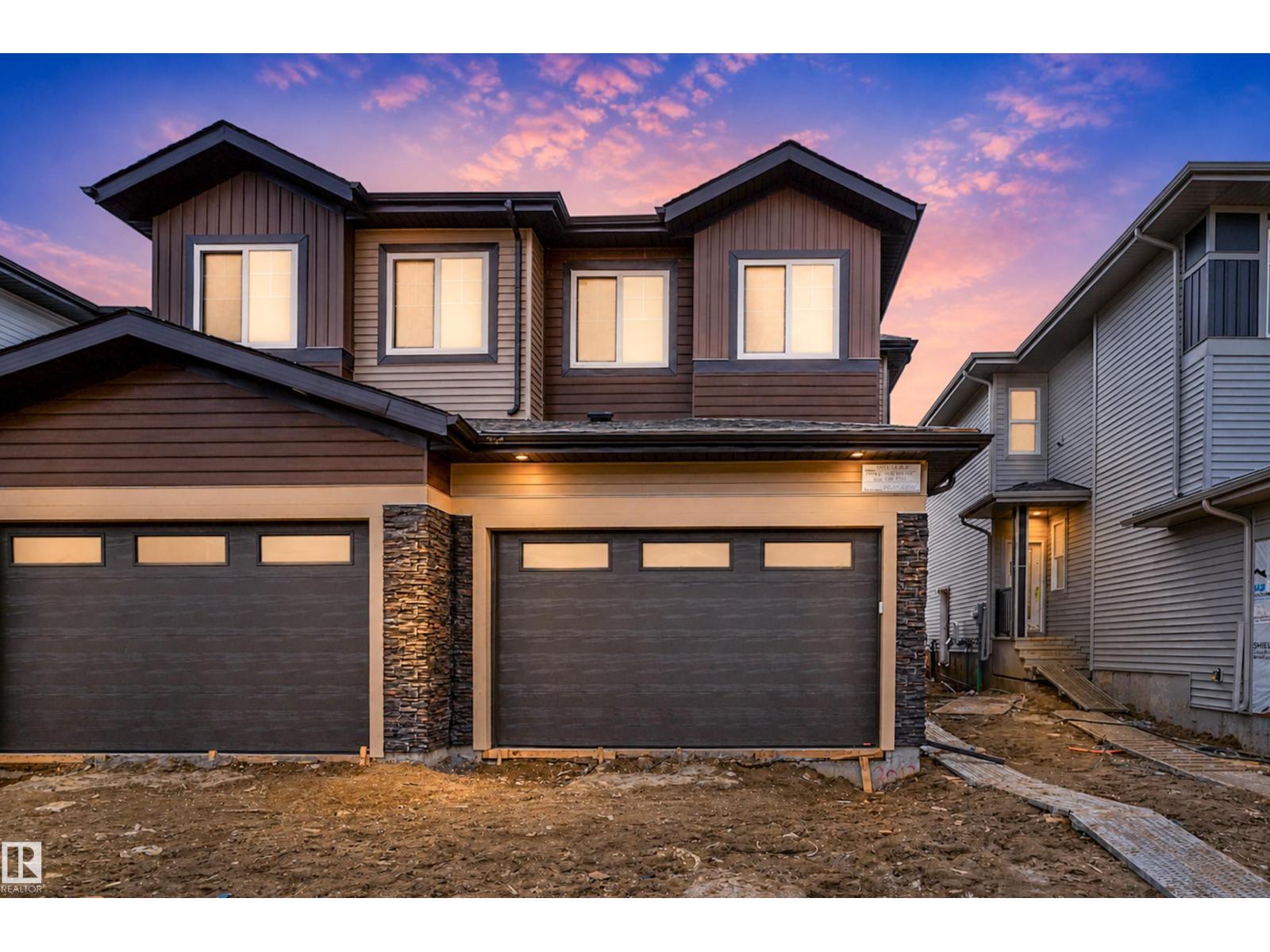 3013 8 Av Sw, Edmonton, Alberta  T6X 3M6 - Photo 2 - E4485509