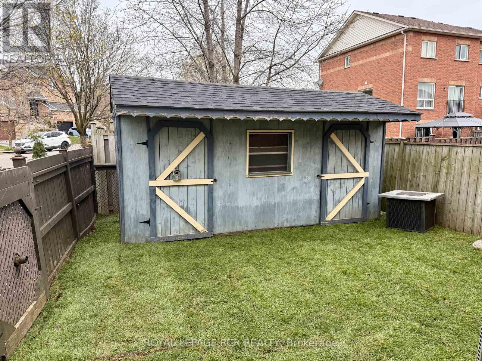 74 Drake Drive, Barrie, Ontario  L4N 8X4 - Photo 41 - S13030060