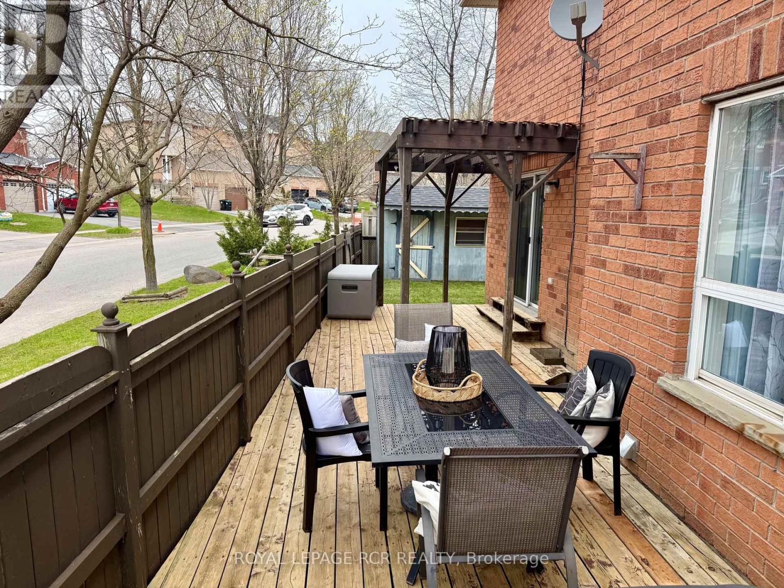 74 Drake Drive, Barrie, Ontario  L4N 8X4 - Photo 37 - S13030060