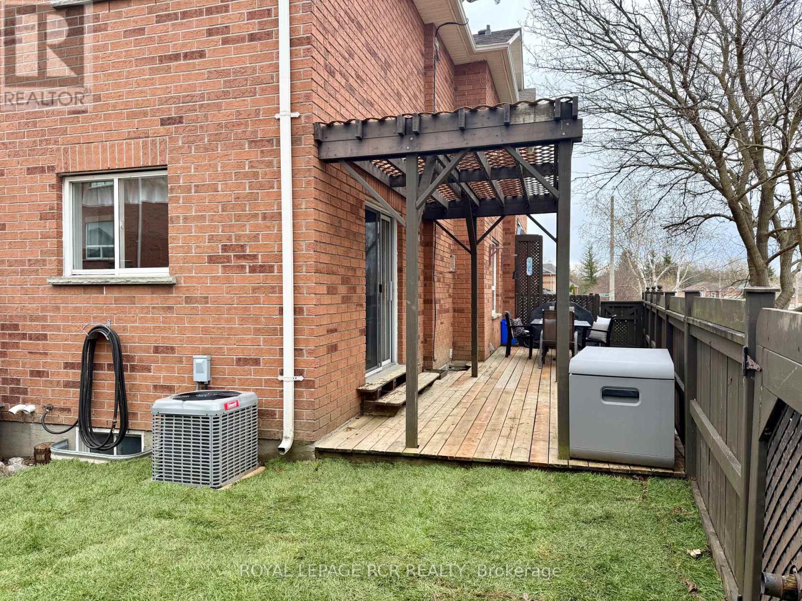 74 Drake Drive, Barrie, Ontario  L4N 8X4 - Photo 40 - S13030060